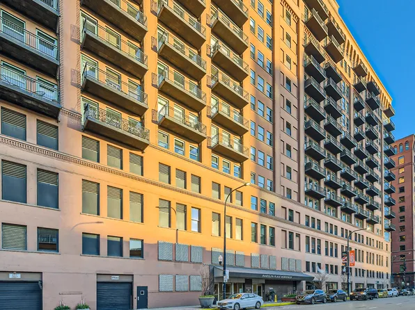 165 N Canal St APT 931, Chicago, IL 60606