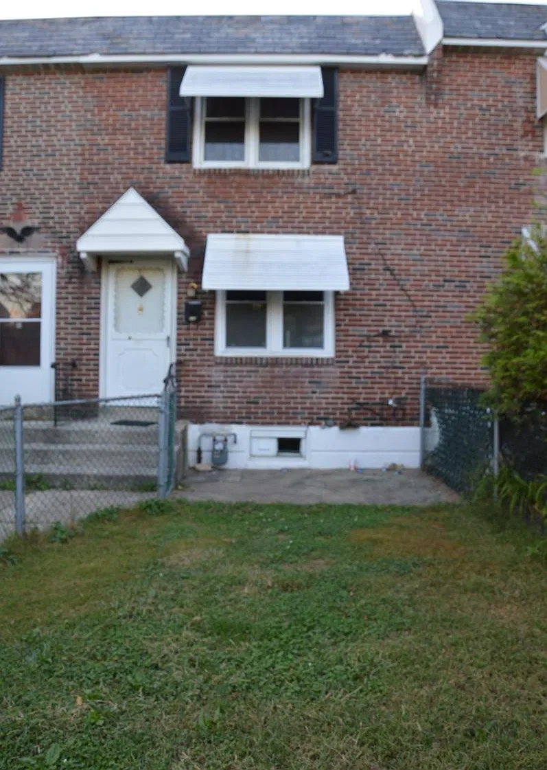 434 W 21st Street — Photo 1