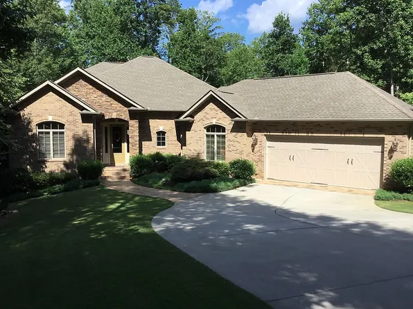 402 Boaters Row, Fair Play, SC 29643