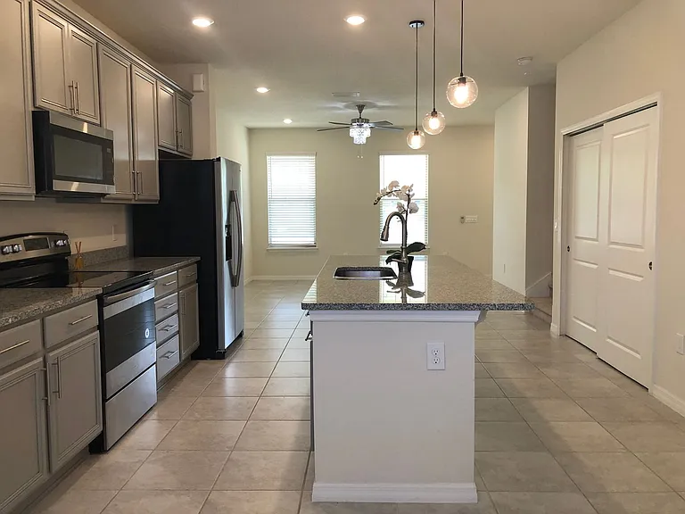 2674 Mead Ave — Photo 23