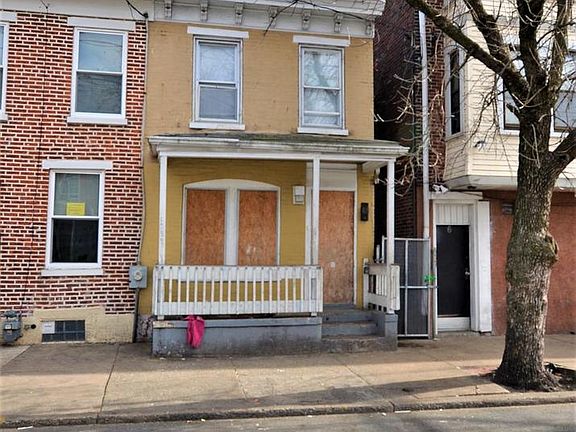 2nd image of 402 N Monroe St