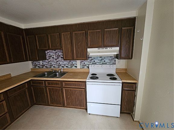 4th image of 1800 Mountain Pine Blvd