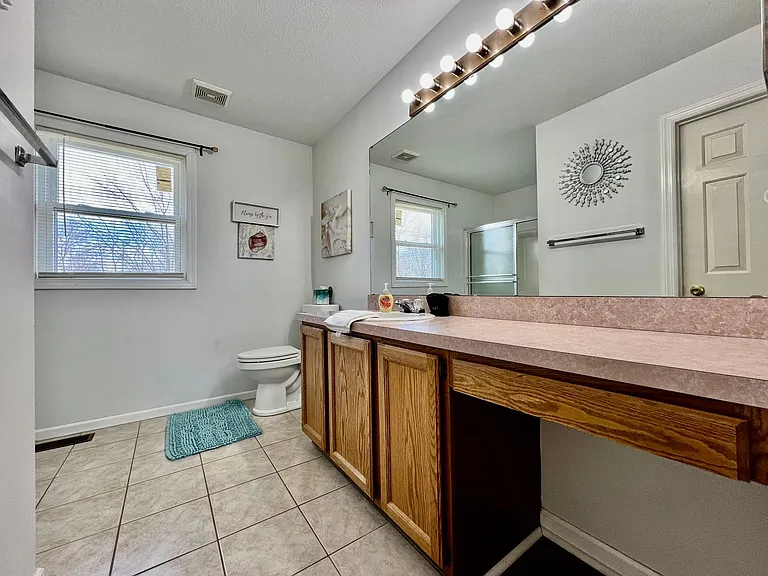 5042 Princeton Glendale Rd — Photo 19