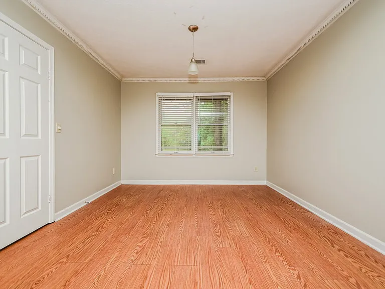 564 Clubhouse Dr SE — Photo 5