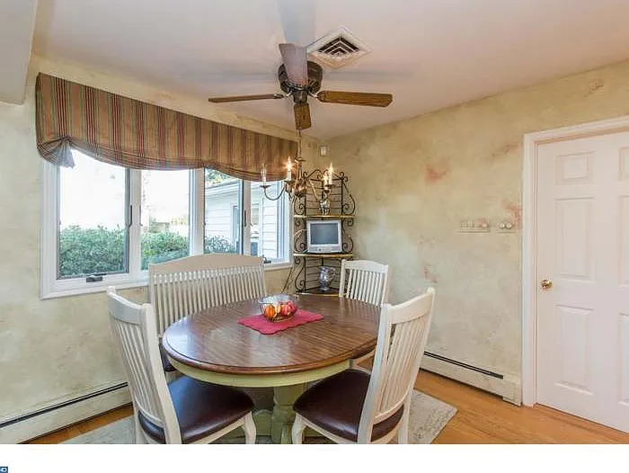 1512 Temple Dr — Photo 10