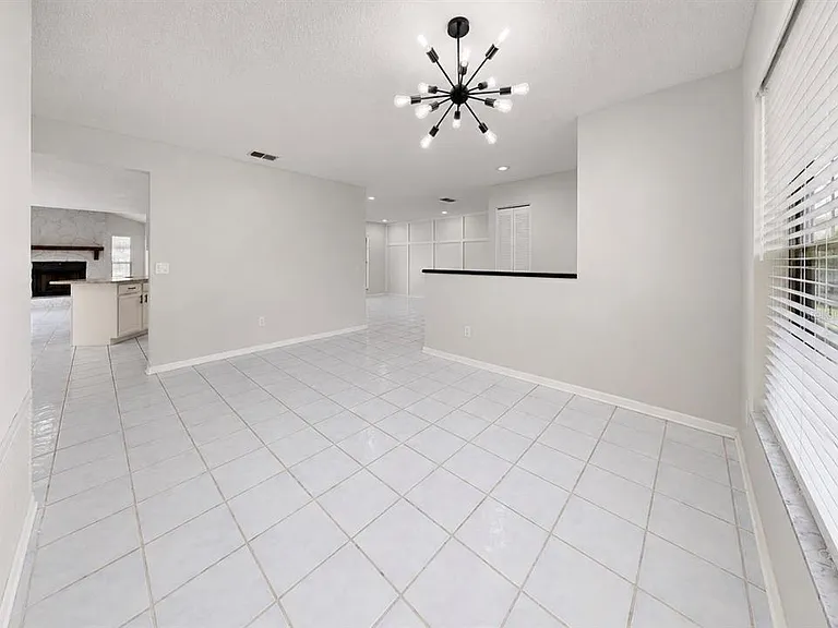 1431 Peachfield Dr — Photo 10
