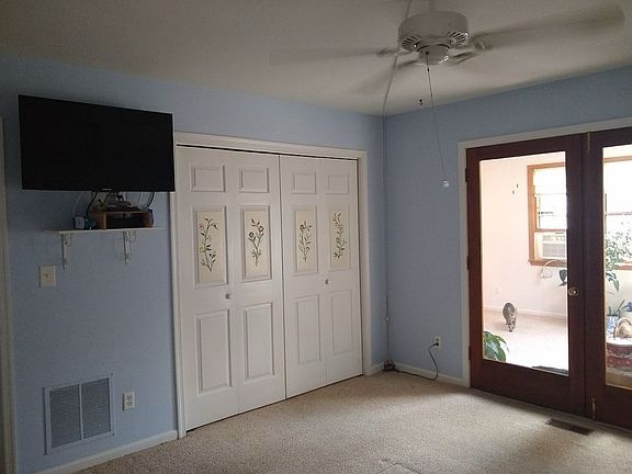 2nd image of 384 Minor Ridge Rd