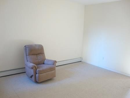 1st image of 132 Hunter Ave