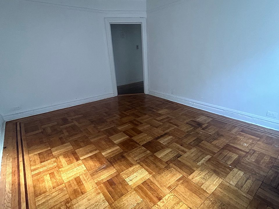 2nd image of 3604 Bronx Blvd APT 4A