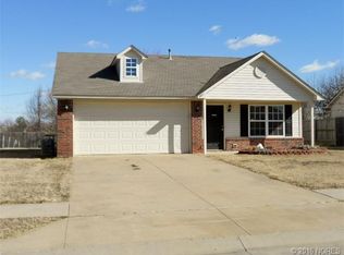 607 S Creek St, Skiatook, OK 74070