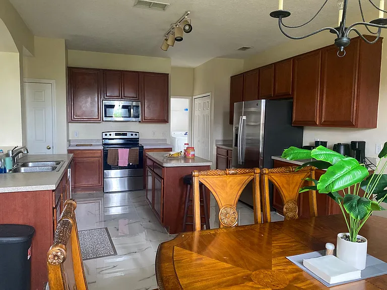 2705 Grapevine Crst — Photo 24