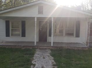 1815 W Robbins Rd, Robbins, TN 37852