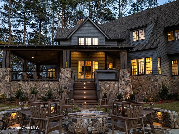 2nd image of 33 McConnell Ct