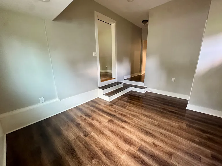 636 N Moore Rd — Photo 15