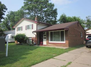 6789 Chirrewa St, Westland, MI 48185