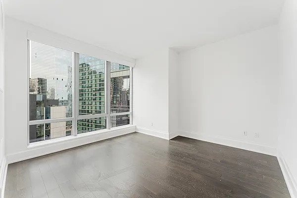 Rented by Nest Seekers International | media 9