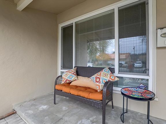 3rd image of 781 Linda Vista St