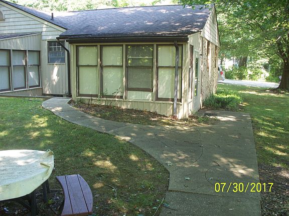 Sidewalk from drive to patio and front door