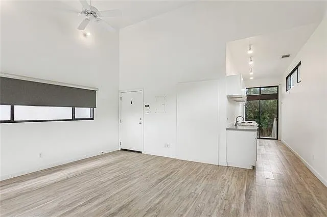 229 Lowerline St — Photo 3