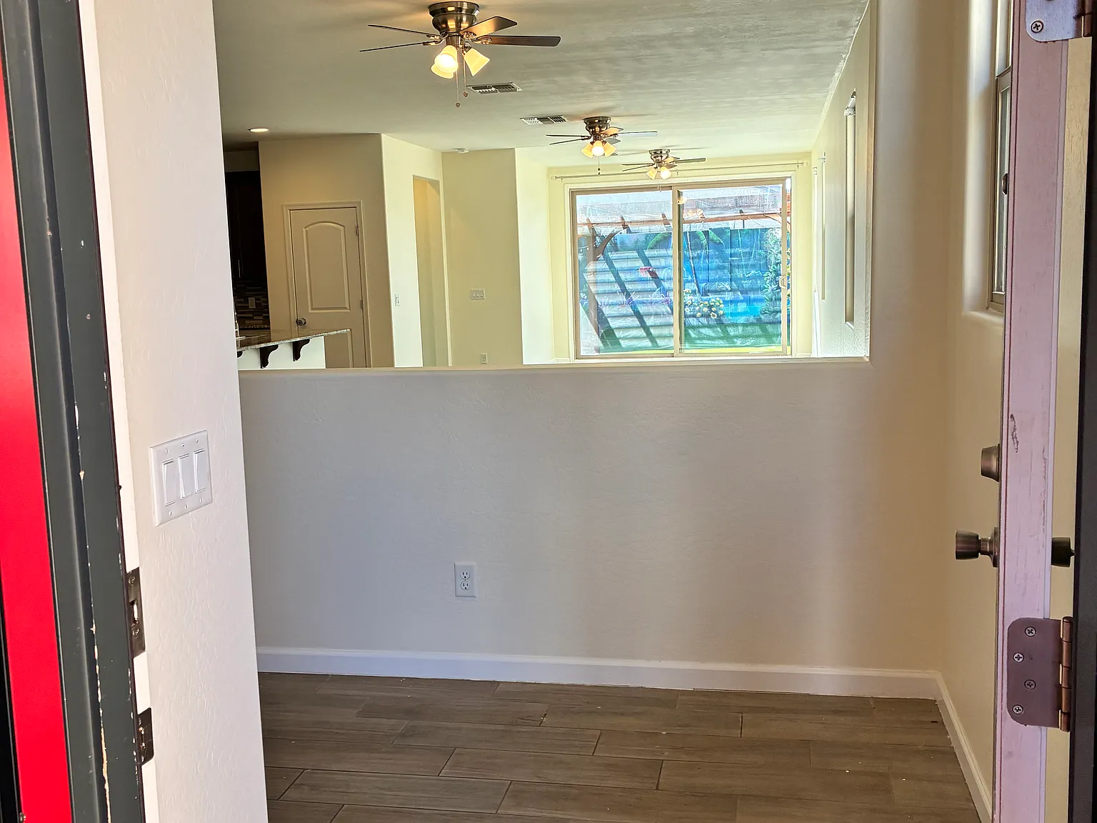 4 bed, 1849 sqft, $1,986 — Photo 2