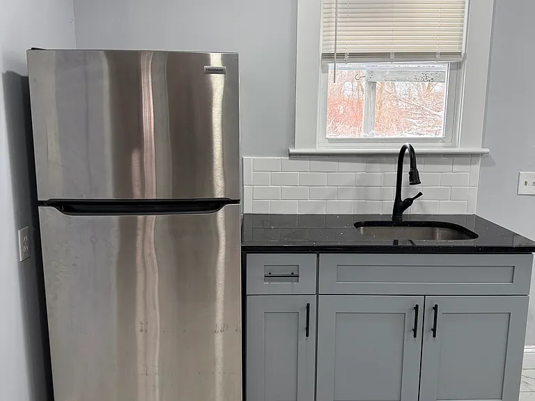 23 Hillside St #23 — Photo 3