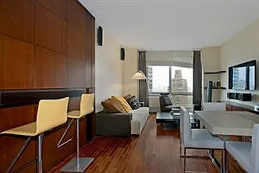 Rented by R New York