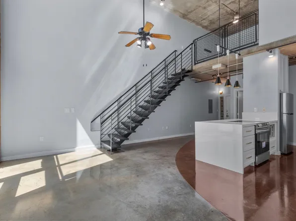 2000 Bagby St APT 5403, Houston, TX 77002
