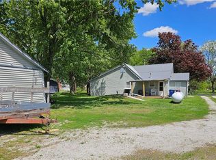 615 S Cherry St, Clearmont, MO 64431