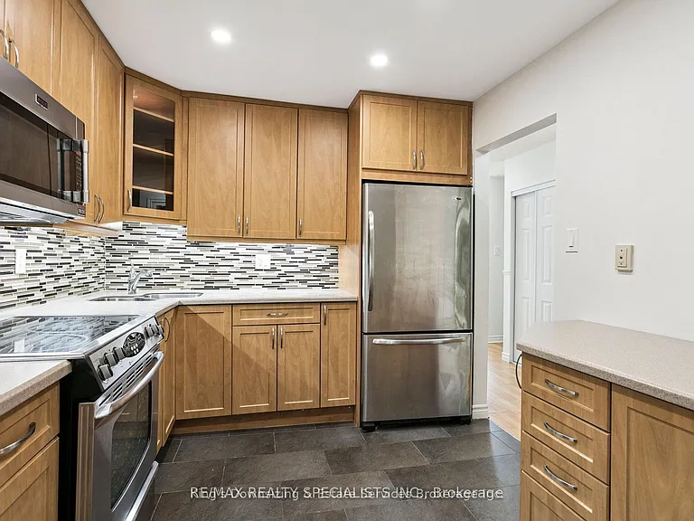 3500 Glen Erin Dr #55 — Photo 7