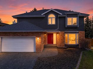 176 Waygood Rd NW, Edmonton, AB T5T 5M4