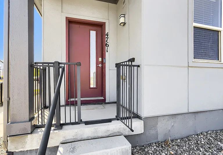4761 Memphis St — Photo 2