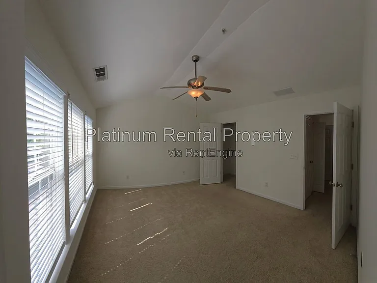 221 Balaban Cir — Photo 87