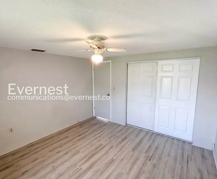 7810 Cayuga Dr — Photo 16