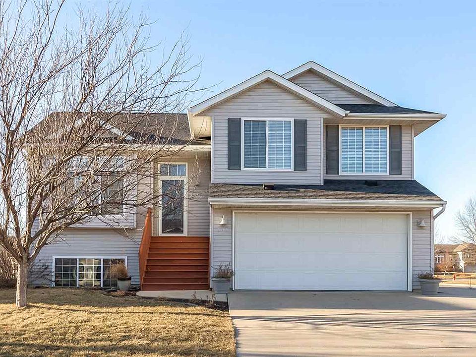 1st image of 605 Pebble Ct