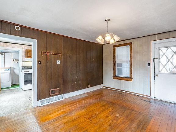 5th image of 904 GRAND AVENUE