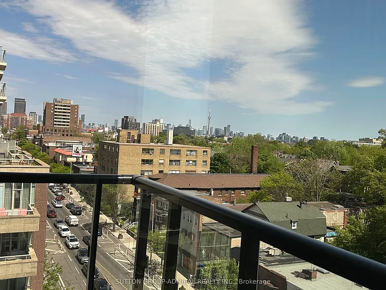 1660 Bloor St W #803 — Photo 9
