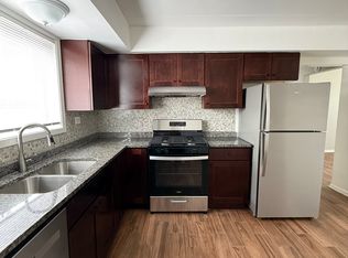 1414 Carol St #1A, Park Ridge, IL 60068
