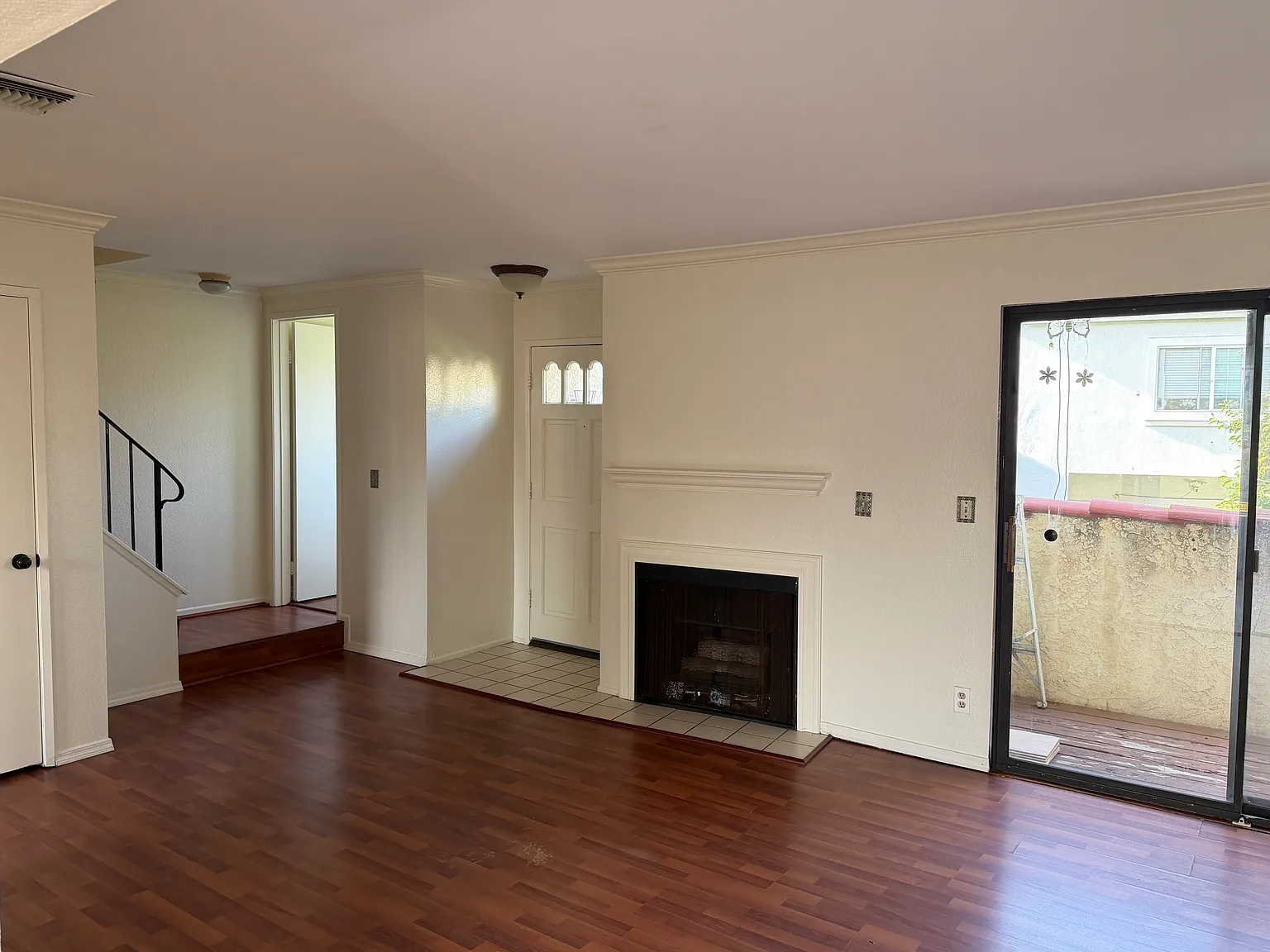 3 bed, 1226 sqft, $2,950 — Photo 1