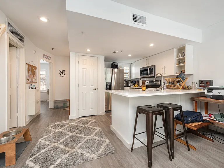 3901 Travis St — Photo 6