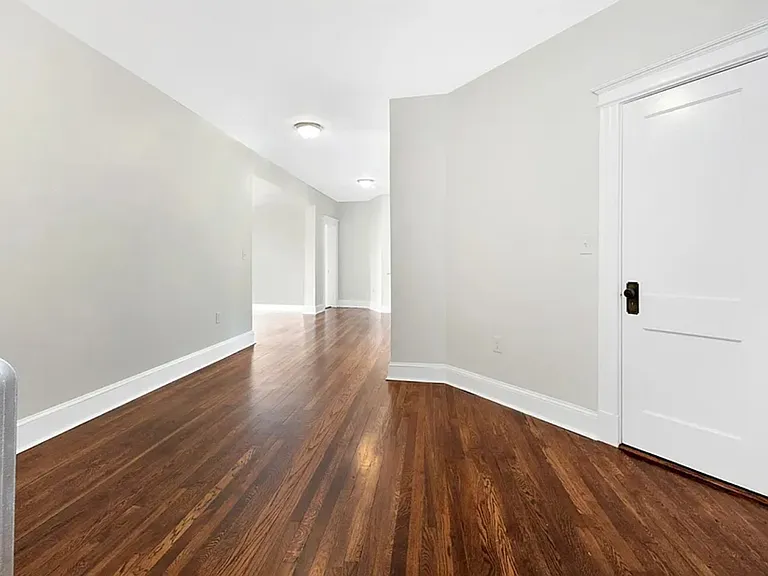 11 Park Dr — Photo 13