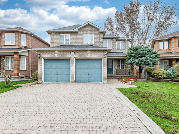 3469 Old Orchard Park Dr, Mississauga, ON L5B 4E1