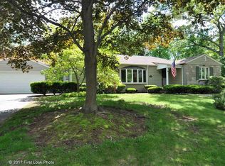 132 Twin Oak Dr, Warwick, RI 02889