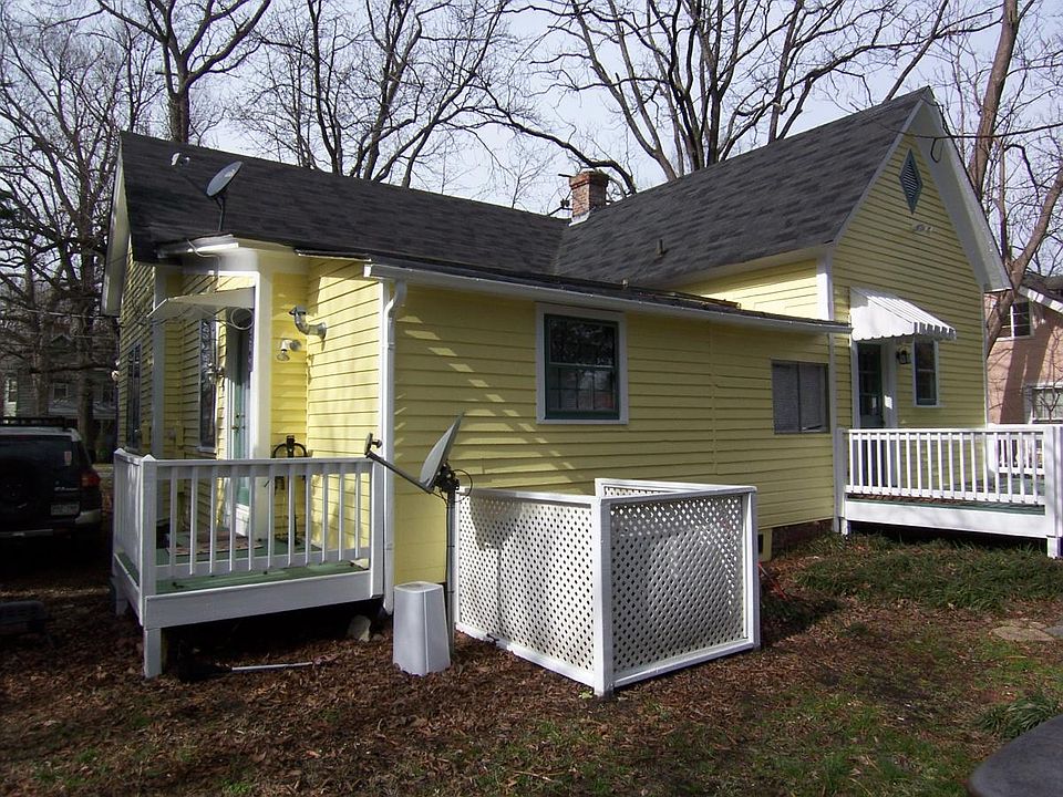Rear and entry view w/ sitting deck