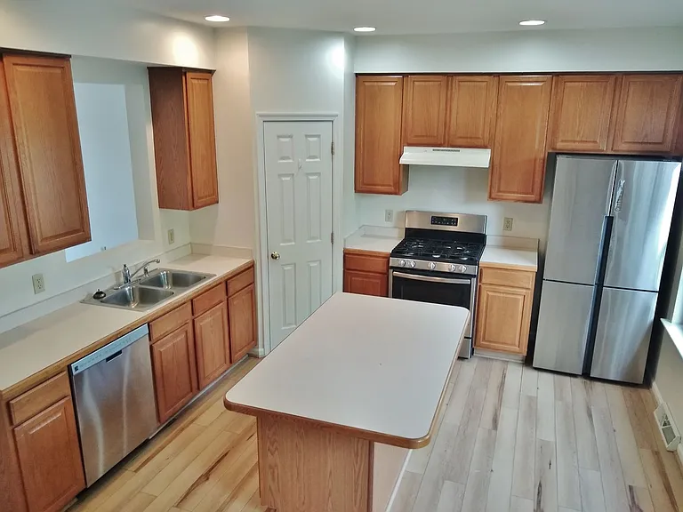 1283 Wanda Dr — Photo 8