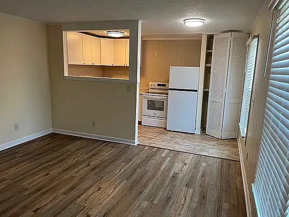 Ward Apartments — Photo 2