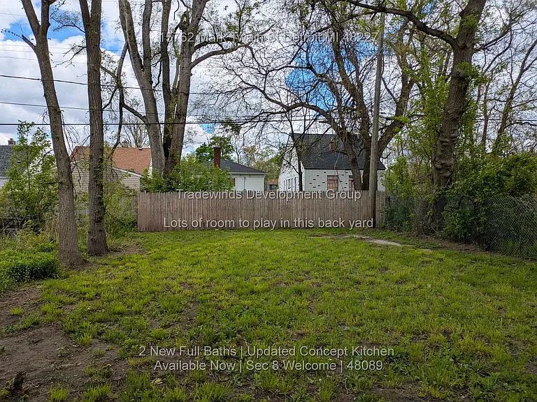 15762 Mark Twain St — Photo 10