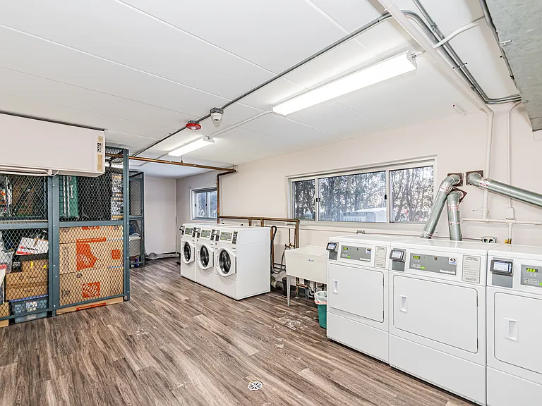 3851 N Parkway Dr #1I — Photo 20