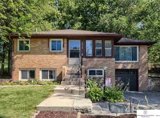 2213 S 50th St, Omaha, NE 68106