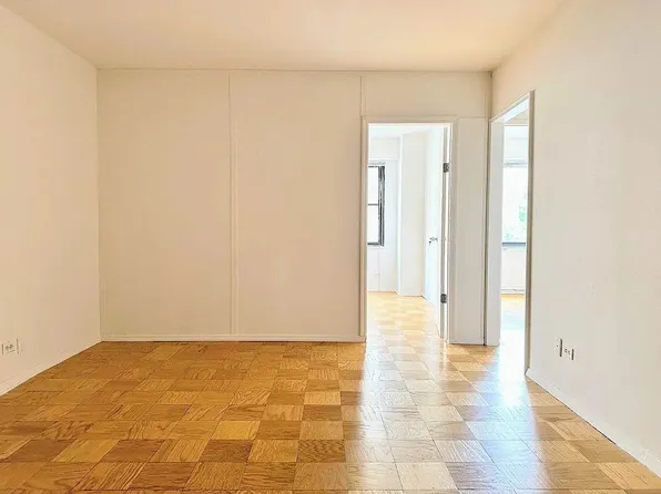 345 East 80th Street image 1 of 10