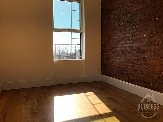 Rented by Blue Egg Realty Corp | media 15